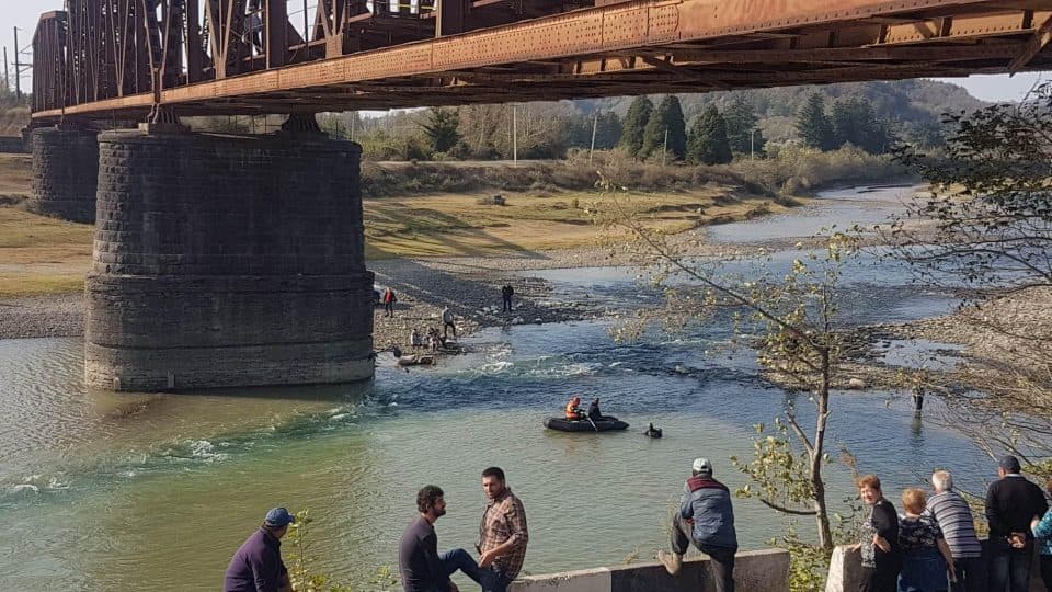 თბილისი-ზუგდიდის ცენტრალურ ლიანდაგზე მოძრავი მატარებელი 60 წლამდე ქალს დაეჯახა
