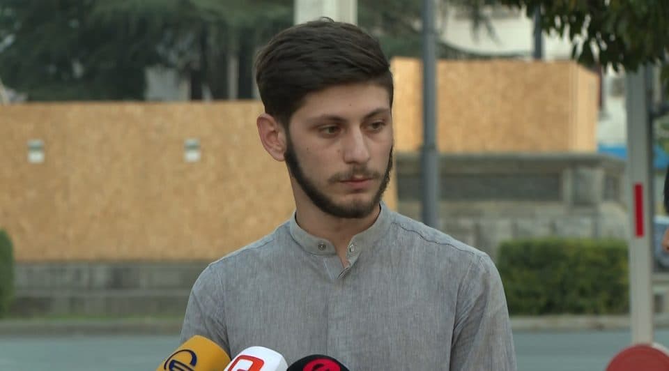 “ნაციონალური მოძრაობა” თავისუფალ მედიას თავს ესხმის – რა მოხდა ზუგდიდში?