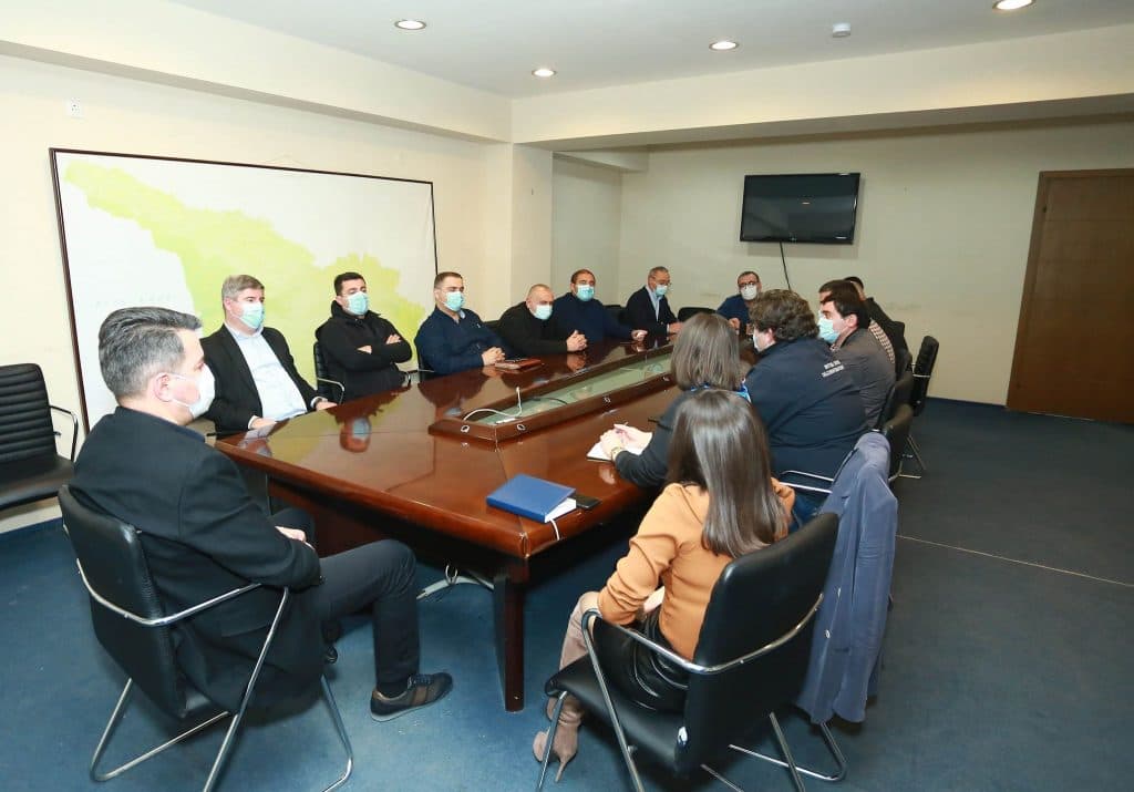 მალხაზ თორია: არსებული შეზღუდვების მკაცრი დაცვა ვირუსის გავრცელების შენელებისათვის უმნიშვნელოვანესია - image 2