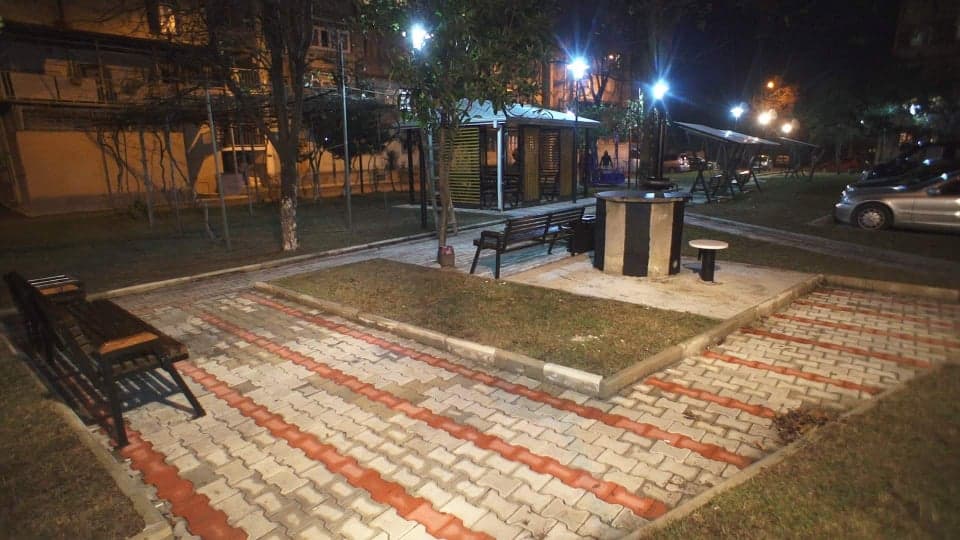 ზუგდიდში ,,სამოქალაქო ბიუჯეტის“ ფარგლებში, მოქალქეების მიერ შერჩეული სხვადასხვა პროექტი ხორციელდება - image 2