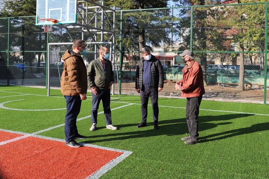 ზუგდიდის მუნიციპალიტეტში საჯარო სკოლების რეაბილიტაცია აქტიურად მიმდინარეობს - image 2