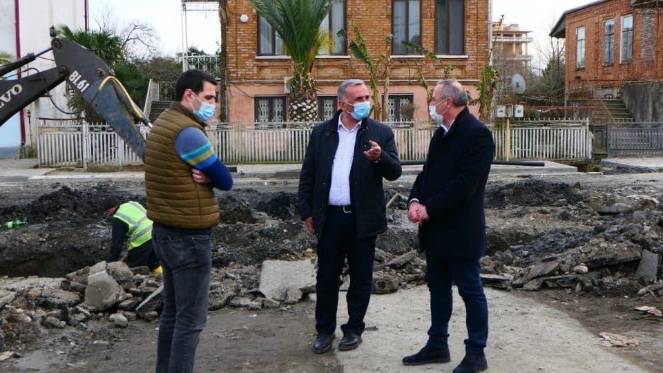 ფოთის მერი: ფოთის მუნიციპალიტეტისათვის საგზაო ინფრასტრუქტურის მოწესრიგება ერთ-ერთი პრიორიტეტია