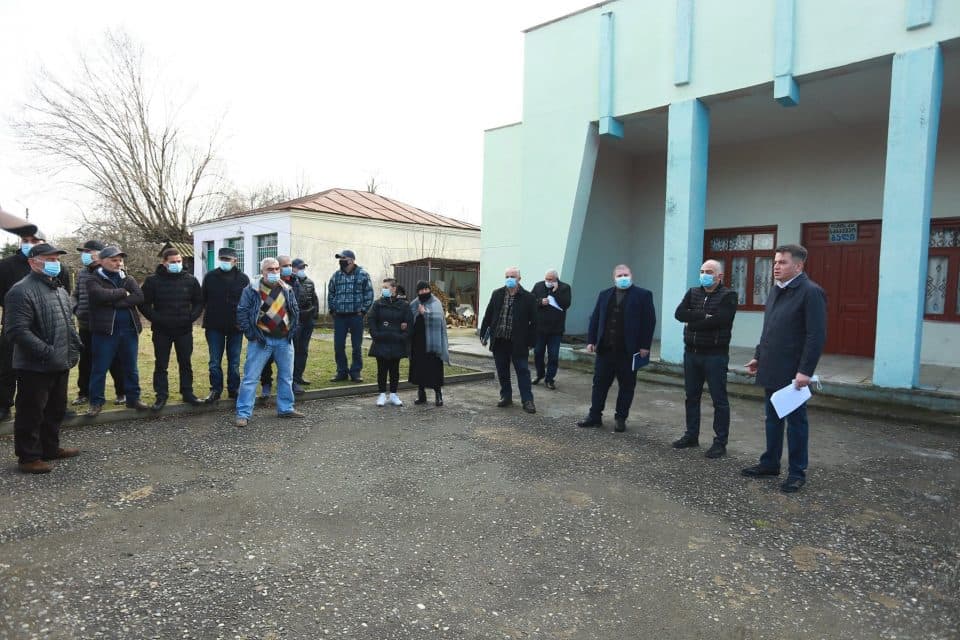 წალენჯიხაში, ადმინისტრაციულ ერთეულებში მოსახლეობასთან შეხვედრები მიმდინარეობს