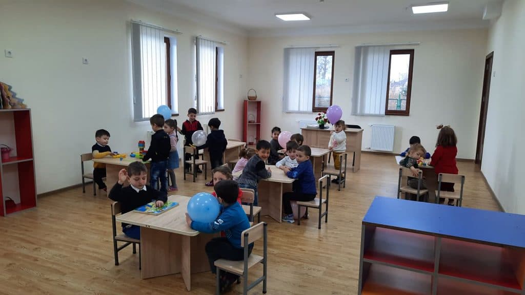 სოფელ ანაკლიაში 110 ბავშვზე გათვლილი საბავშვო ბაღი დღეს გაიხსნა - image 3