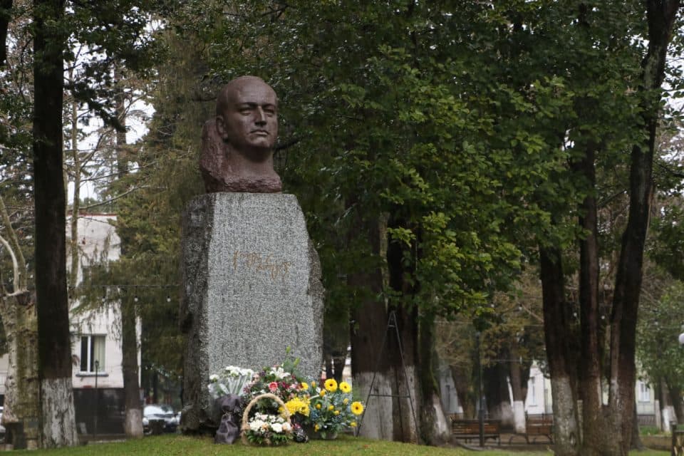 სენაკში ეროვნული გმირის – ჟიული შარტავას ხსოვნას პატივი მიაგეს