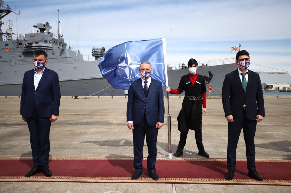 ფოთის პორტში ნატოს 4 ხომალდი შემოვიდა