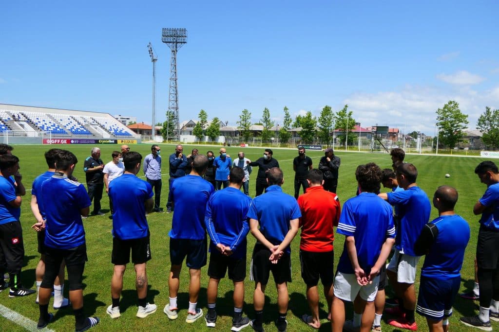 ფოთის მერის პირველი მოადგილე საფეხბურთო გუნდ ,, კოლხეთი- 1913″ ფეხბურთელებს შეხვდა - image 2