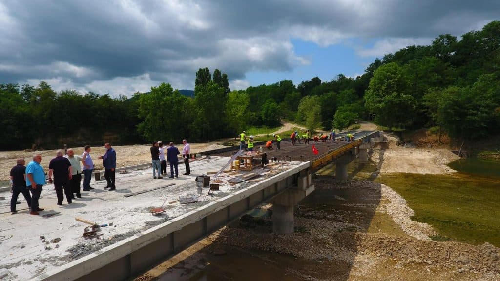 ქალაქ მარტვილისა და ნალეფსაოს დამაკავშირებელი ხიდის სამშენებლო სამუშაოები აქტიურად მიმდინარეობს - image 3