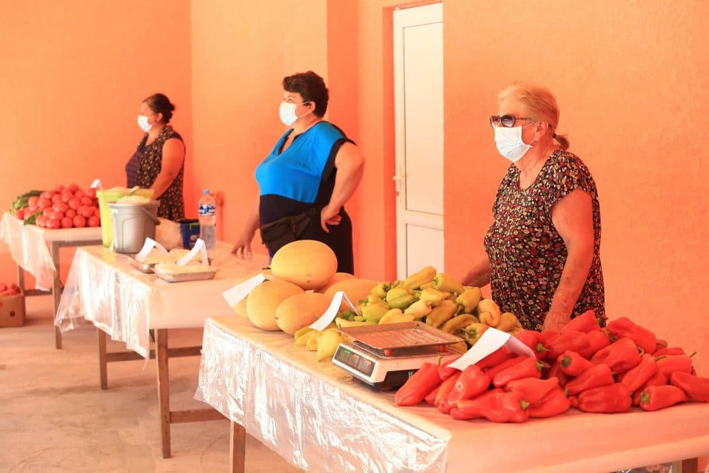 აბაშაში UNDP-სთან თანამშრომლობით აგრობაზარი გაიხსნა - image 3