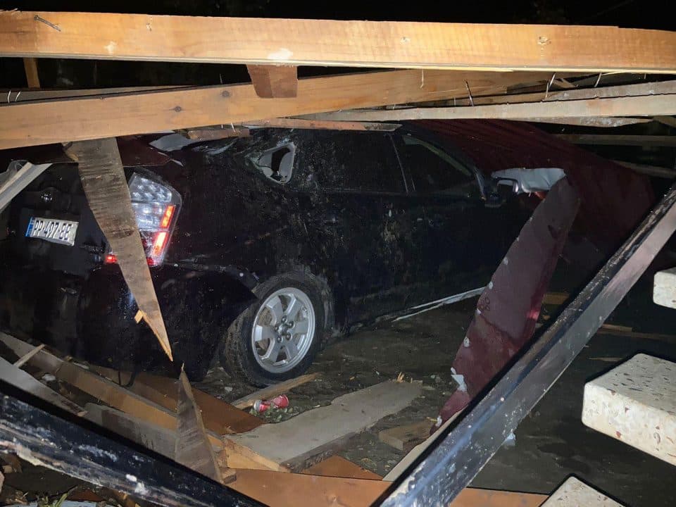 ძლიერი ქარი და დაზარალებული ოჯახები წალენჯიხაში (ფოტორეპორტაჟი)