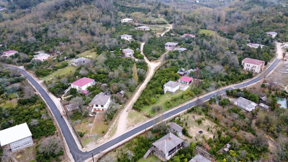 ხეთის ადმინისტრაციული ერთეულის სოფელ ოხვამეკარში გზის რეაბილიტაცია სრულდება