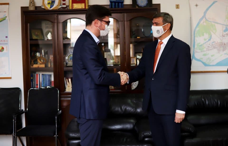 ფოთის მერმა ბექა ვაჭარაძემ ჩეხეთის ელჩს უმასპინძლა