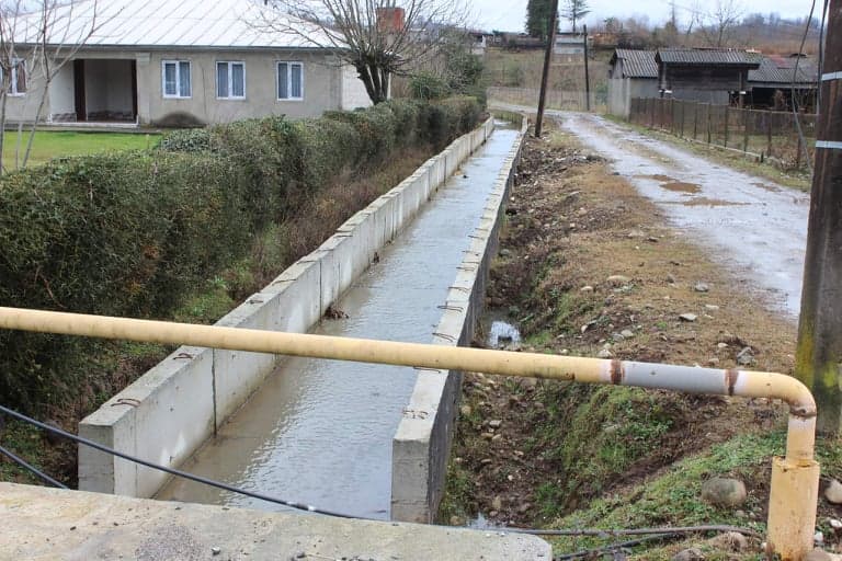 წალენჯიხაში სამანქანე გზის სარეაბილიტაციო სამუშაოები დასრულდა - image 3