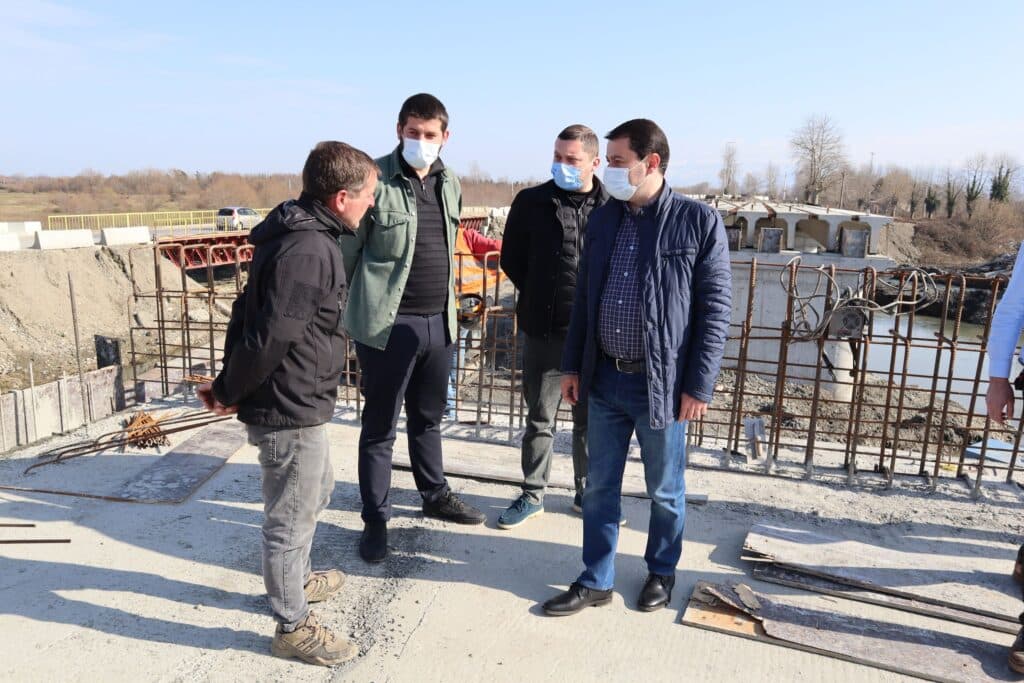 აბაშის მუნიციპალიტეტში ერთ-ერთი ყველაზე მასშტაბური ინფრასტრუქტურული პროექტი მიმდინარეობს - image 2