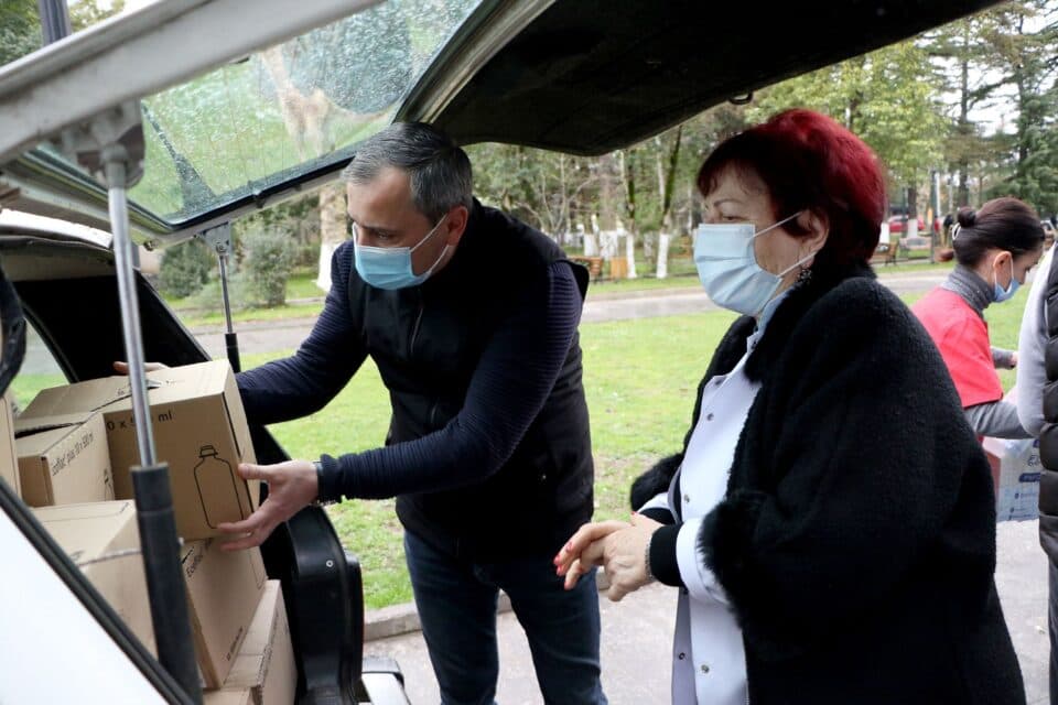 სენაკში, უკრაინელი ხალხის დასახმარებლად, ჰუმანიტარული აქცია გრძელდება