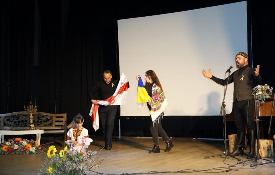 ” სიტყვა, ომი… და მშვიდობა”- პოეტ ზაურ მოლაშხიას ხსოვნისადმი მიძღვნილი საღამო ზუგდიდში