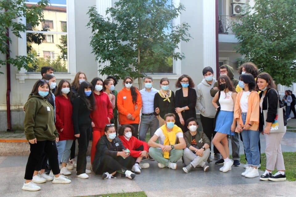 ზუგდიდის მოსწავლე ახალგაზრდობის სასახლესთან არსებული ახალგარზდული სათათბირო