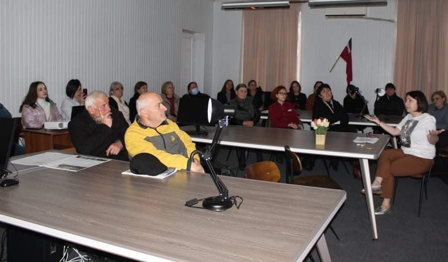 9 აპრილის ტრაგედიასთან დაკავშირებით, წალენჯიხის მთავარი ბიბლიოთეკის დარბაზში თემატური საჯარო ლექცია გაიმართა - image 2