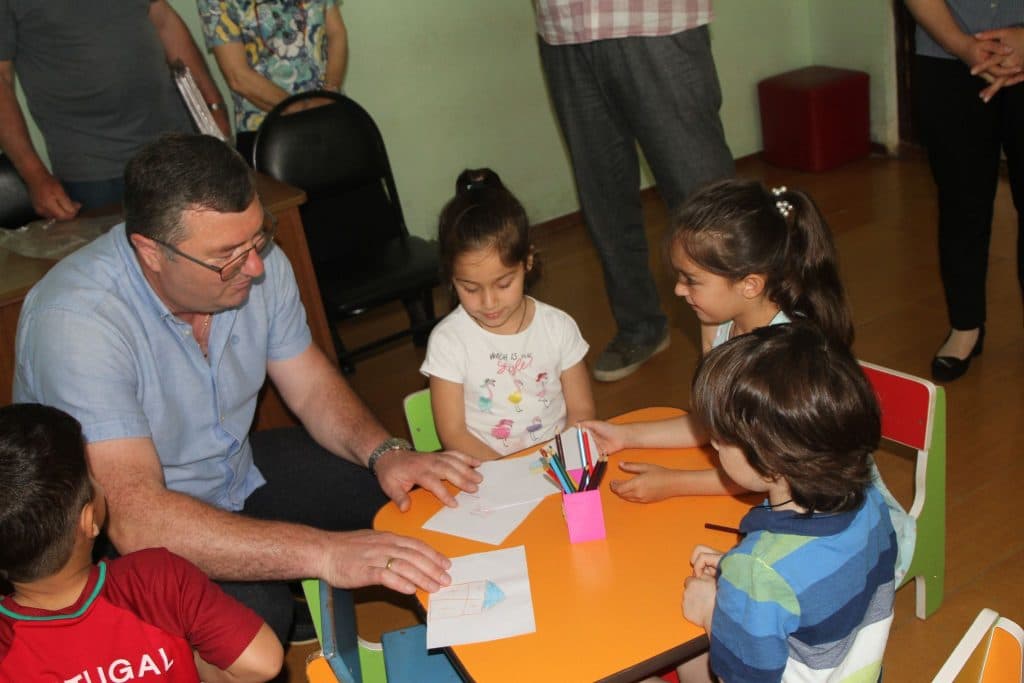 ბავშვთა დაცვის საერთაშორისო დღე აღნიშნეს ჩხოროწყუში - image 2