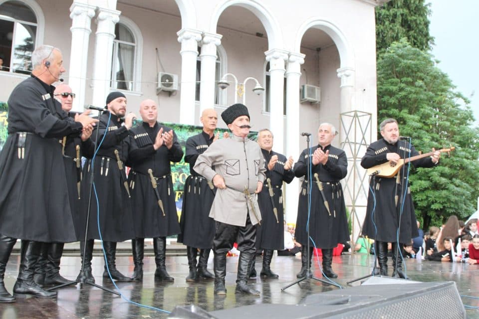 ჩხოროწყუმ ფოლკლორის VII საერთაშორისო ფესტივალს, „ლეგენდების ქვეყანა“-ს უმასპინძლა