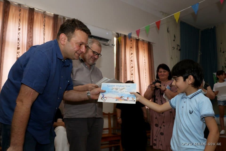 სენაკში, ხელოვნების ცენტრის პროექტი ,,ხელოვნების საზაფხულო სკოლა“ დასრულდა
