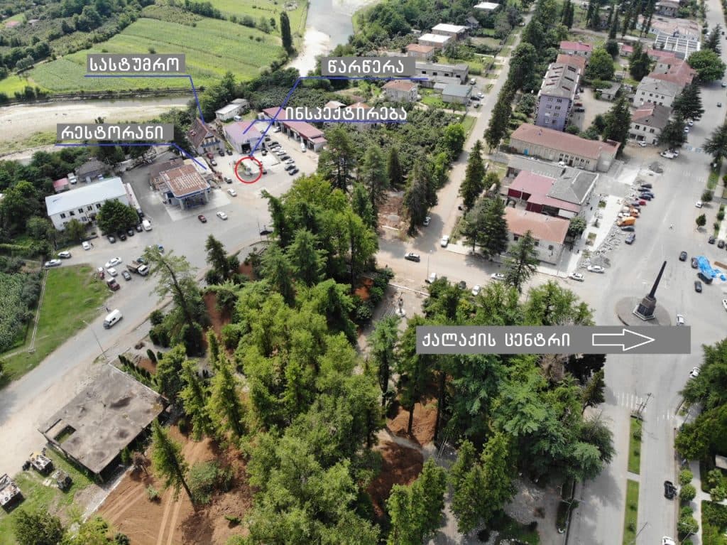 ჯუმბერ იზორია: დეზინფორმაციაა, თითქოს მონუმენტი მუნიციპალურ მიწაზე დგას – ის ჩემს საკუთრებაში არსებულ ტერიტორიაზე განვათავსე - image 2