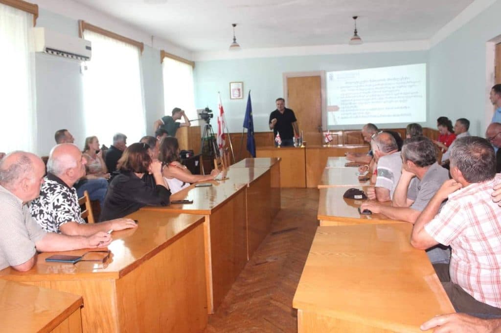 წალენჯიხის მუნიციპალიტეტის მერმა გიორგი ხარჩილავამ გაწეული მუშაობის შესახებ ანგარიში წარადგინა - image 2