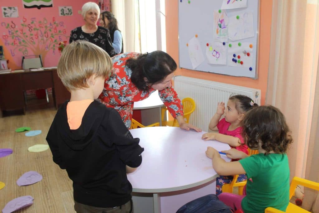 სკოლამდელი სააღმზრდელო-საგანმანათლებლო დაწესებულებათა მართვის ცენტრთან არსებულ 35 საბავშვო ბაღში ახალი სასწავლო წელი დაიწყო - image 2