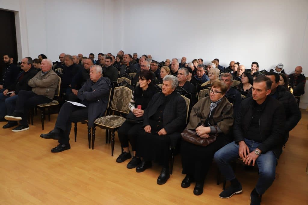 მარტვილის მერმა საქმიანობის ანგარიში წარადგინა - image 2