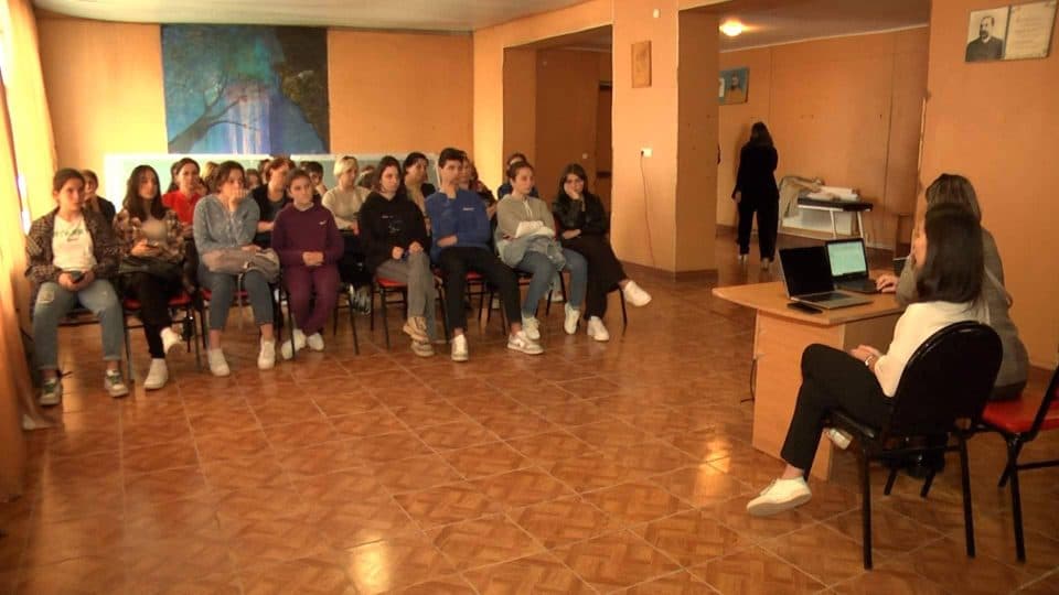 ზუგდიდის მუნიციპალიტეტის რუხის საჯარო სკოლა, გლობალურ პროგრამაში SHE’s GREAT ჩაერთო