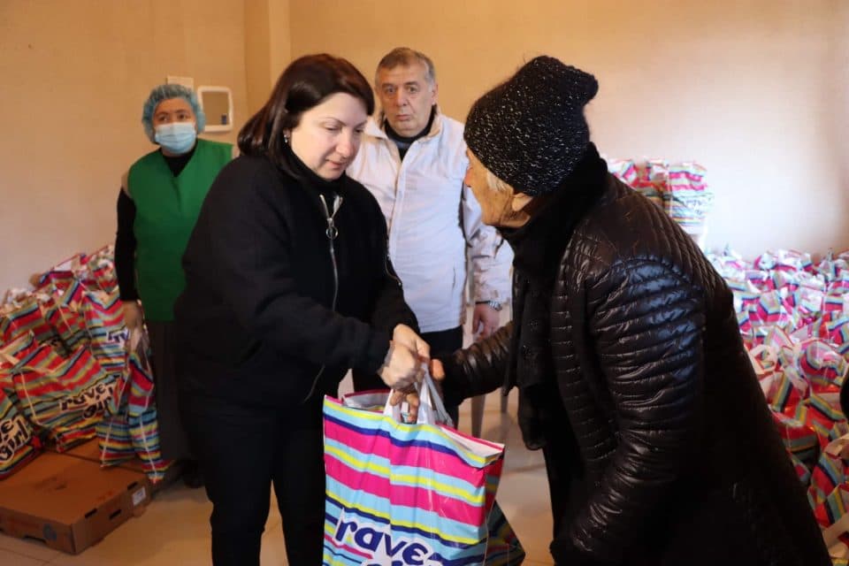 წალენჯიხაში უმწეოთა სასადილოს 124 ბენეფიციარს ნობათი გადაეცა