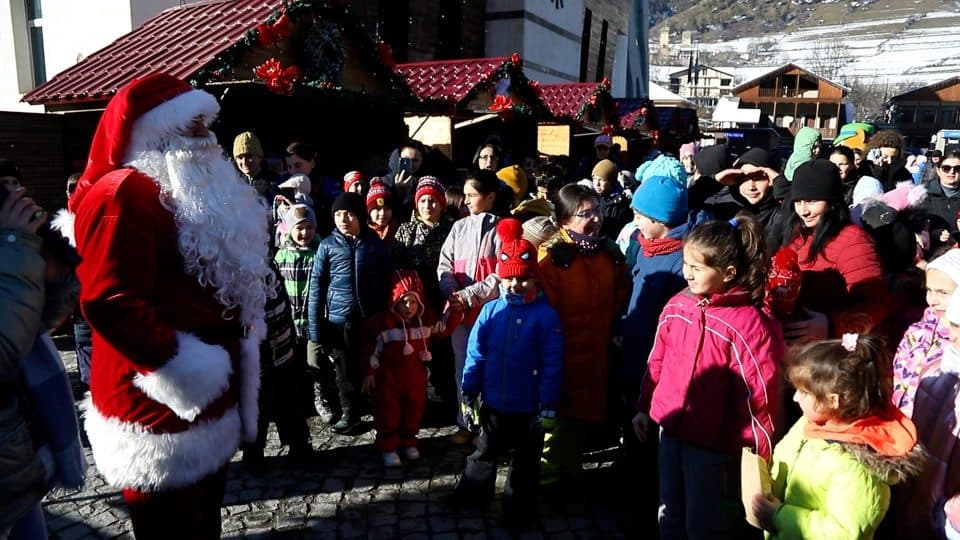 საქართველოს პრემიერ-მინისტრის ინიციატივით და მთავრობის ადმინისტრაციის ორგანიზებით მესტიაში წინასაახალწლო ზეიმი მიმდინარეობს