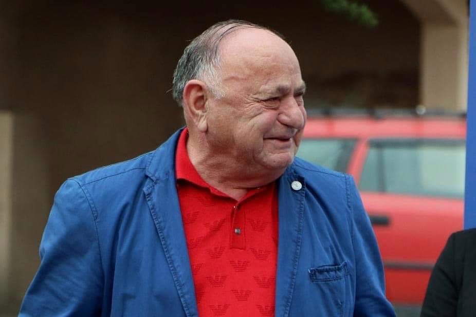 ქარის შედეგად დაზიანებული სამარშუტო ტაქსის ნაცვლად მოქალაქეს ახალი მიკროავტობუსი აჩუქეს