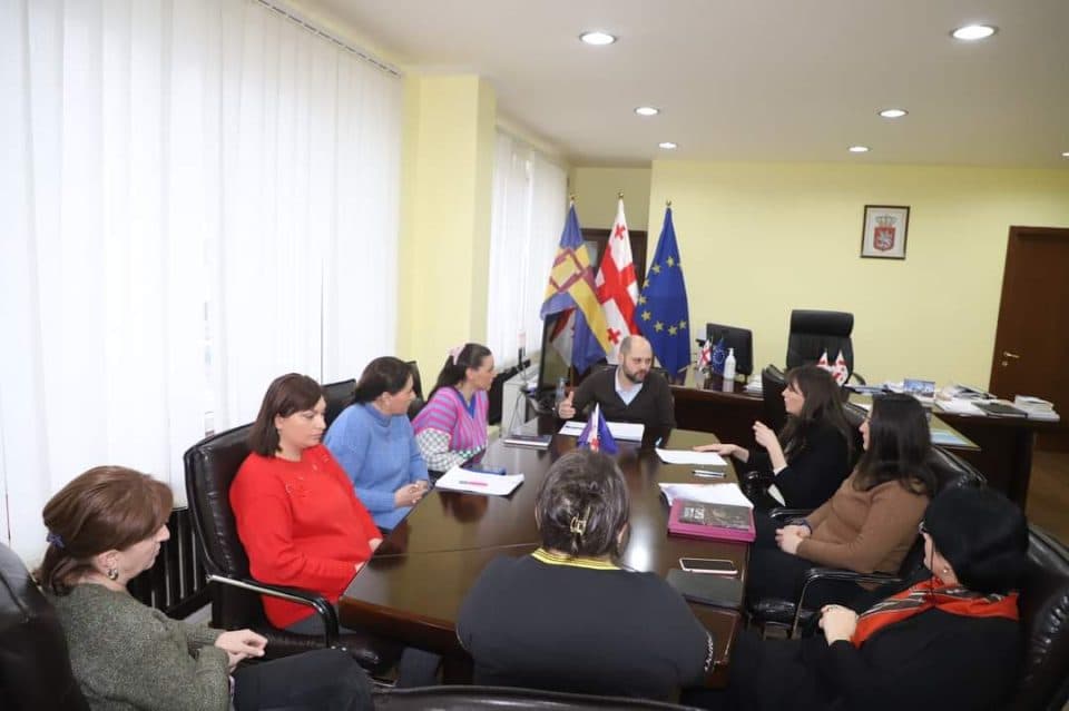 ზუგდიდის მუნიციპალიტეტის მერია აუტიზმის სპექტრის დარღვევის მქონე 115 ბავშვს აფინანსებს