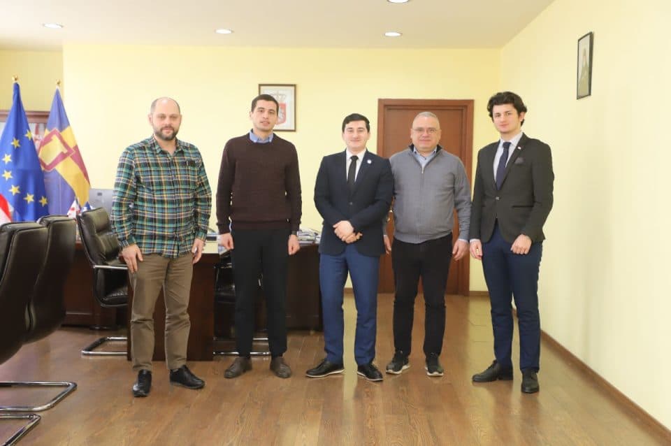 ზუგდიდის მერი გაეროშო საქართველოს ახალგაზრდობის წარმომადგენლებს შეხვდა