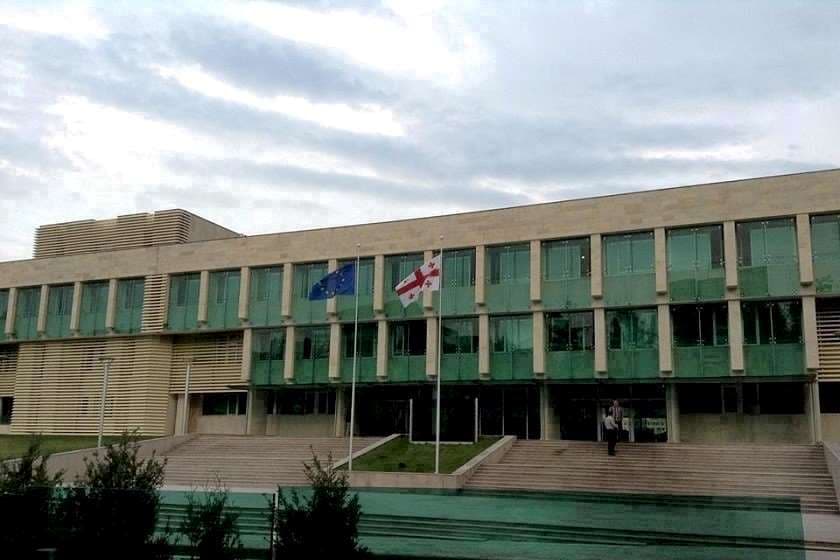 სუსი უარყოფს ინფორმაციას, თითქოს პარლამენტის შენობაში უსაფრთხოების სამსახურის თანამშრომლები იმყოფებიან