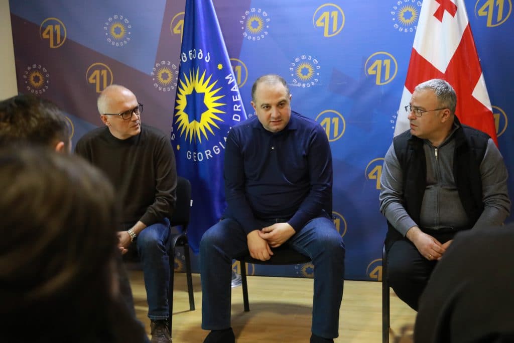 ირაკლი ჩიქოვანი ზუგდიდის საკრებულოს წევრებს შეხვდა - image 2