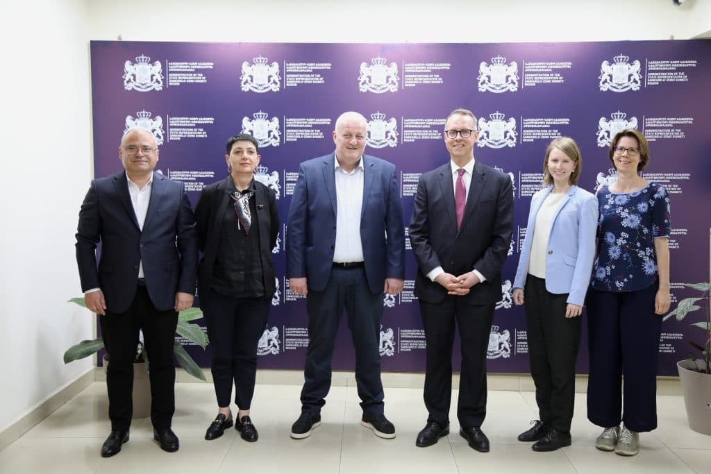 სამეგრელო-ზემო სვანეთს რეგიონს გერმანიის ელჩი სტუმრობს - image 2