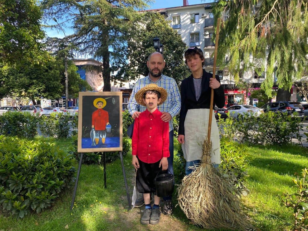 ფიროსმანის დაბადების დღეს ზუგდიდში მისი გმირები გააცოცხლეს [ფოტო რეპორტაჟი] - image 3