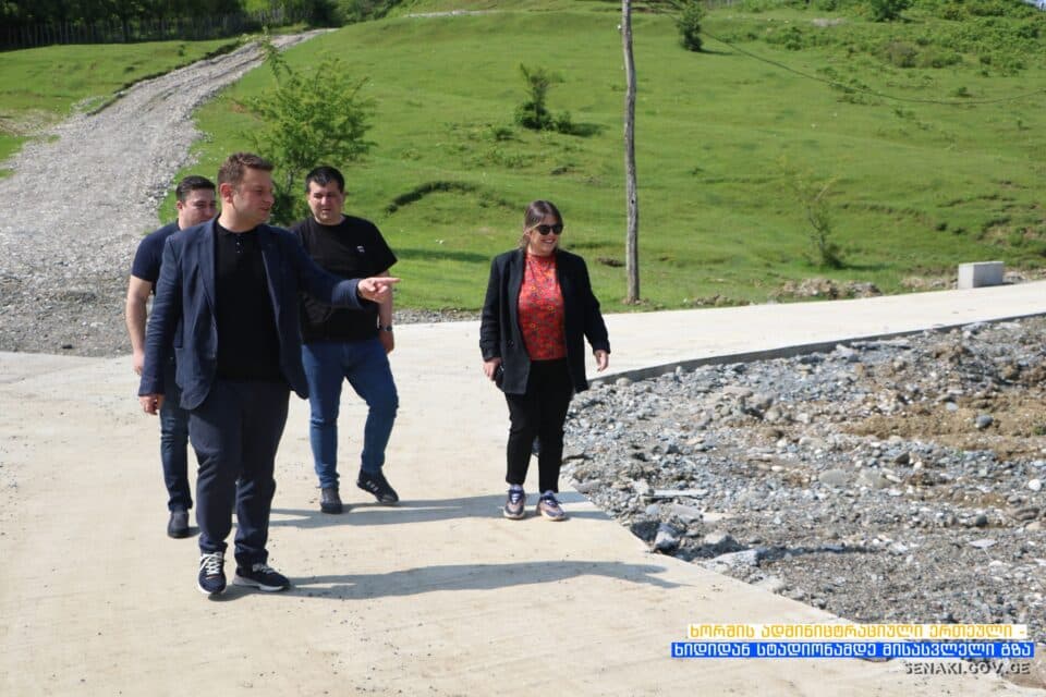 სენაკის მერი ხორშის ადმინისტრაციულ ერთეულში განხორციელებულ სამუშაოებს გაეცნო