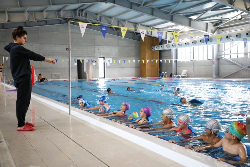 ფოთის საცურაო კომპლექსში 350 ბავშვი ცურვას სრულიად უფასოდ ეუფლება