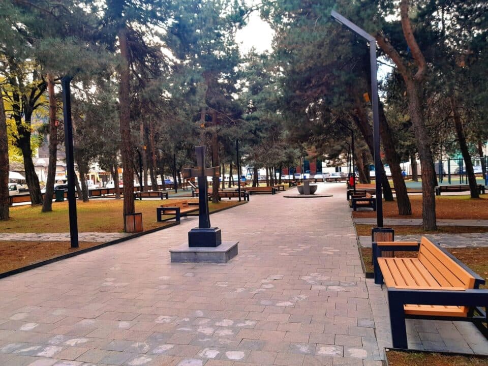 დაბა მესტიაში „განახლებული რეგიონების“ ფარგლებში სეტის ცენტრალური სკვერის რეაბილიტაცია განხორციელდა