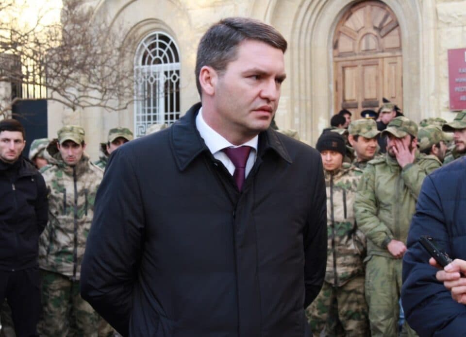 აფხაზეთის ე.წ. პრეზიდენტი საწვავის ფასების გამო მოსკოვში ჩავა