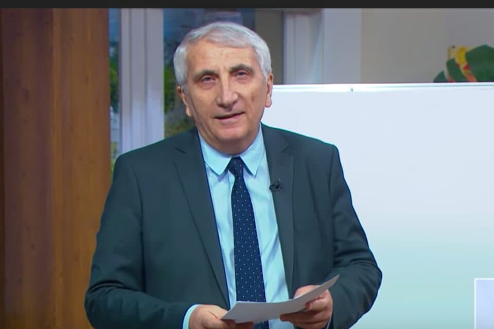 გია მურღულია – სკოლაში ყველაფერი არ უნდა ასწავლო, უნდა ასწავლო იმდენი, რაც ბავშვის განვითარებისთვისაა საჭირო