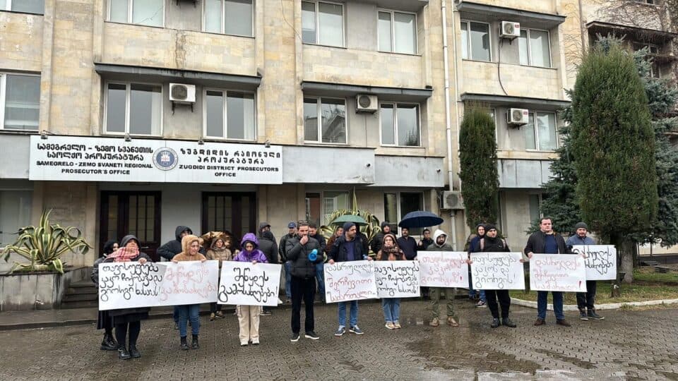 Ზუგდიდში კაკო ჩიქობავასა და გიორგი ხასაიას მხარდასაჭერი აქცია გაიმართა