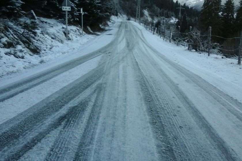 ზუგდიდი-ჯვარი-მესტია-ლასდილის გზაზე მოძრაობის შეზღუდვები დაწესდა