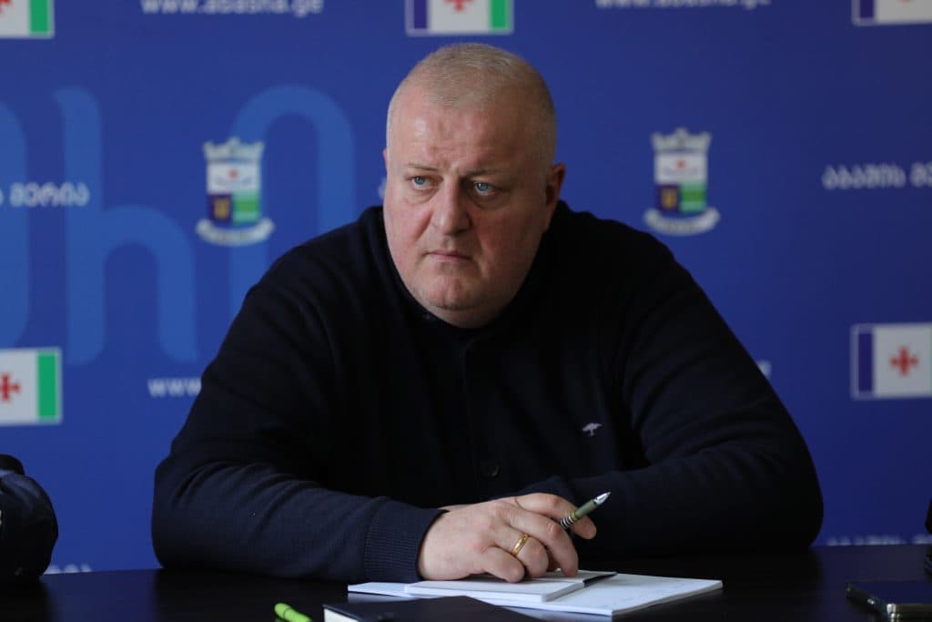 სამეგრელო-ზემო სვანეთის სახელმწიფო რწმუნებულმა მუნიციპალიტეტში მოქალაქეებთან ინდივიდუალური შეხვედრები აბაშიდან დაიწყო - image 2