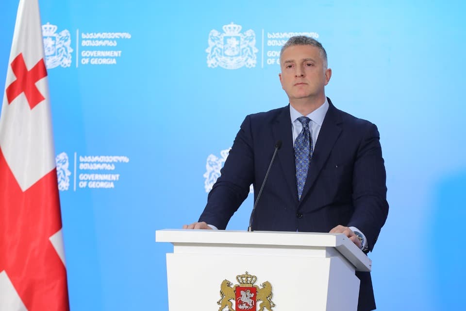 რევაზ ჯაველიძემ მთავრობის ადმინისტრაციის უფროსის თანამდებობა დატოვა