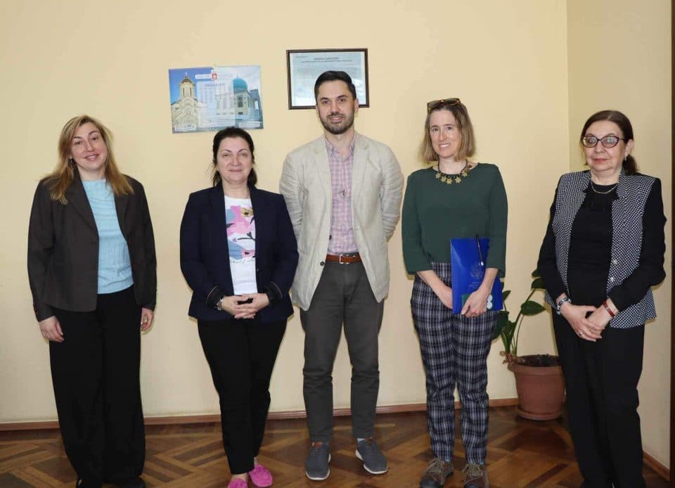 წალენჯიხაში აშშ-ის საელჩოს თანამშრომლებმა შეხვედრა გამართეს