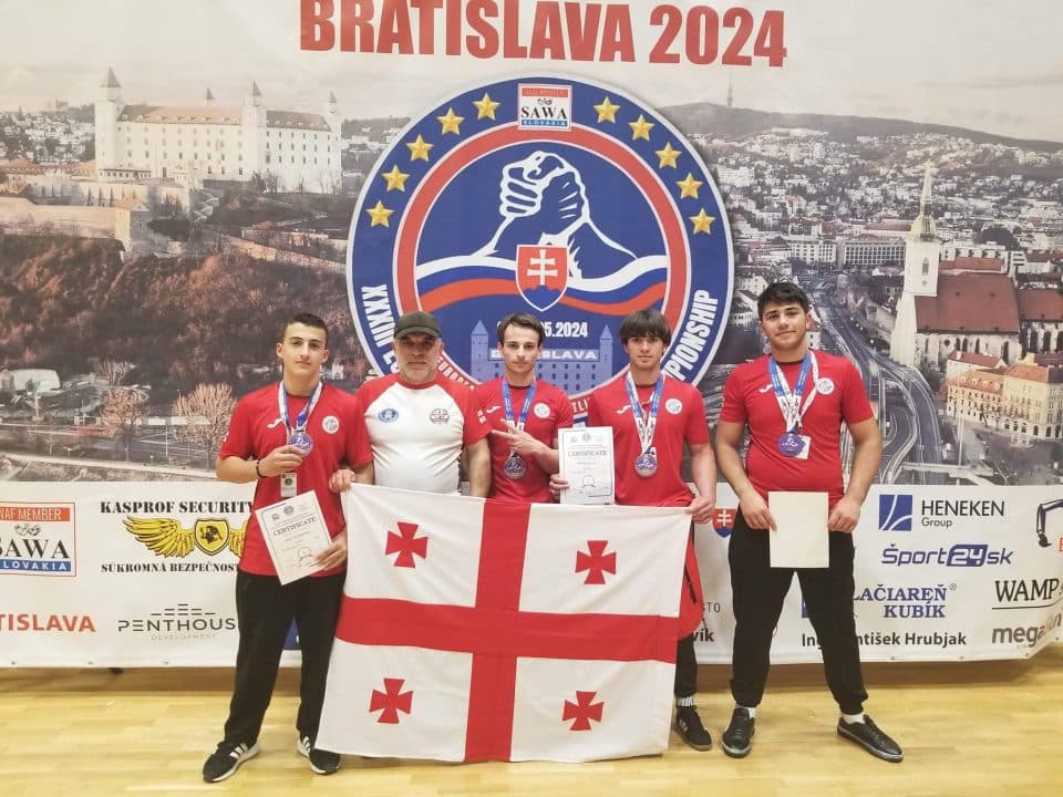 ხობელმა მკლავჭიდელებმა ევროპის პირველობაზე 9 მედალი მოიპოვეს